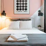 Universitate - Old Town Cosy Eq Апартаменти *